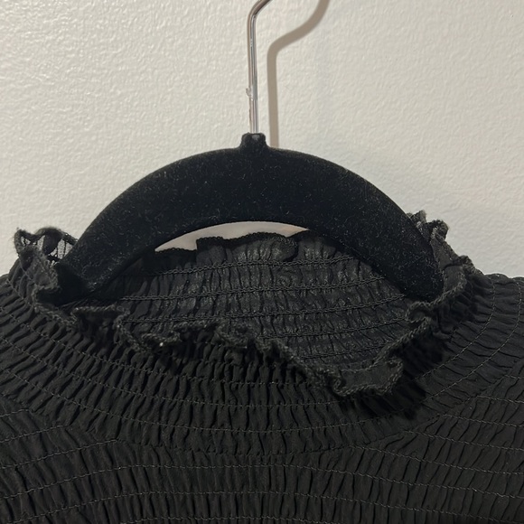 DYNAMITE Blouse - Picture 2 of 3